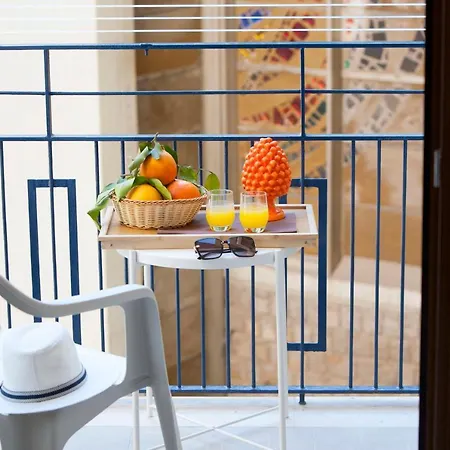 Апартаменты B&B-Mini-Apartment-With Kitchen Сорренто