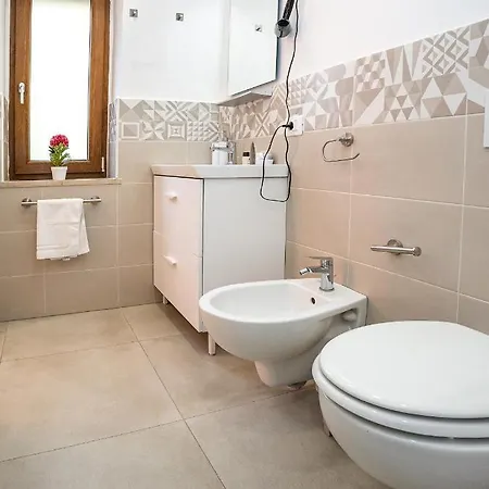 Apartman B&b-apartment-sleeps3-parking-balcony-petfriendly *